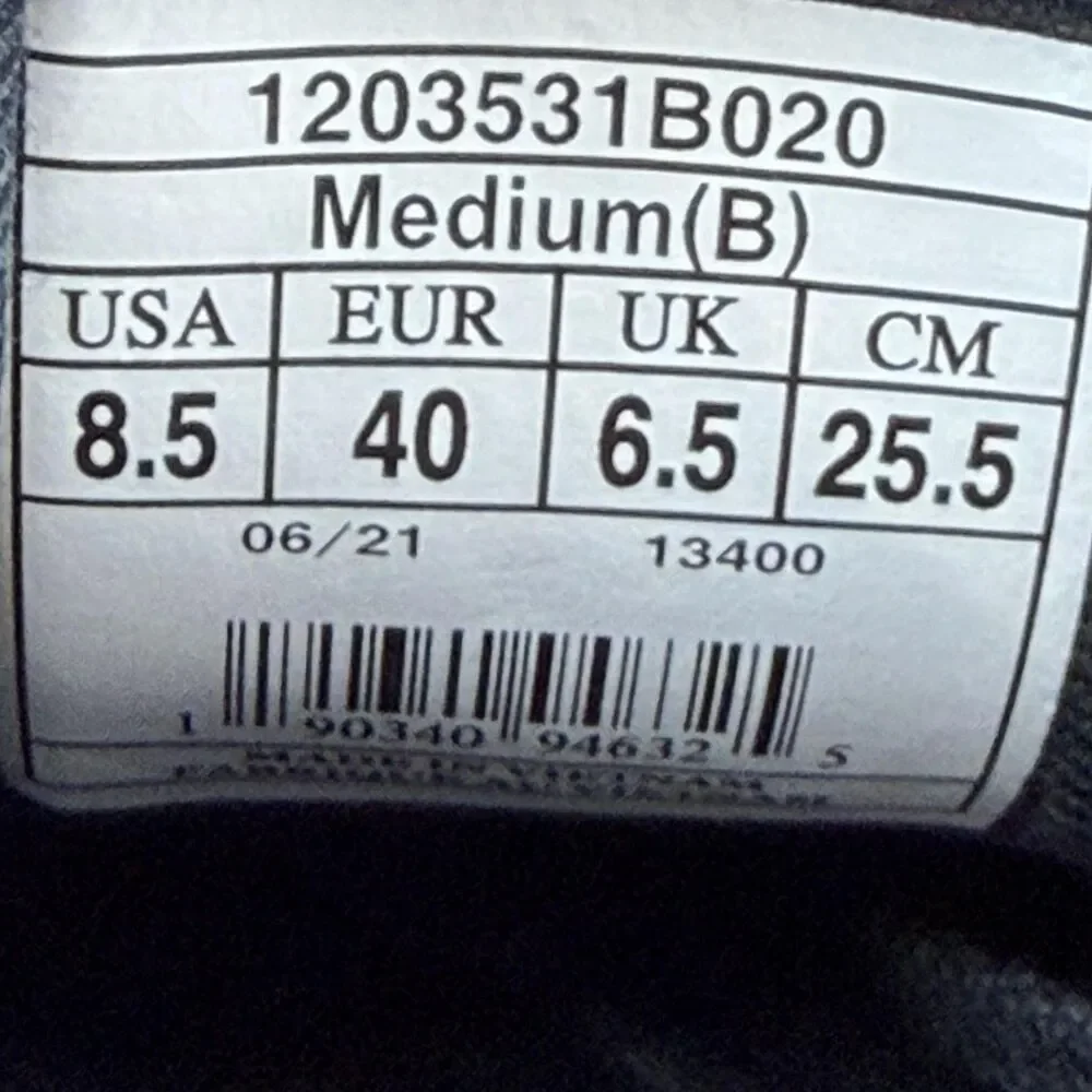 Brooks Adrenaline GTS 22 Shoes Womens Size 8.5 Black Sneakers 1203531B020